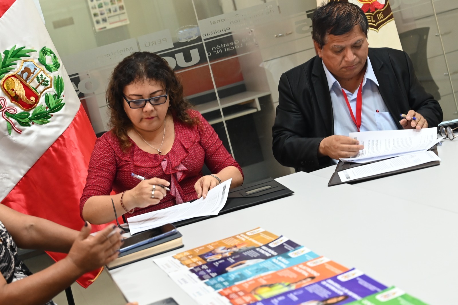 UGEL 05 firma convenio interinstitucional